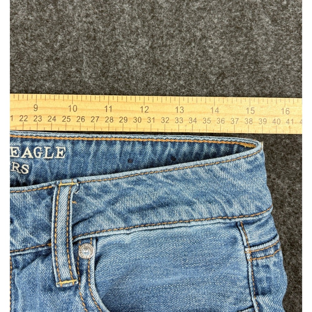 American Eagle Tomgirl Jeans Womens 4 Light Wash Distressed Button Fly Denim‎ - Picture 6 of 11